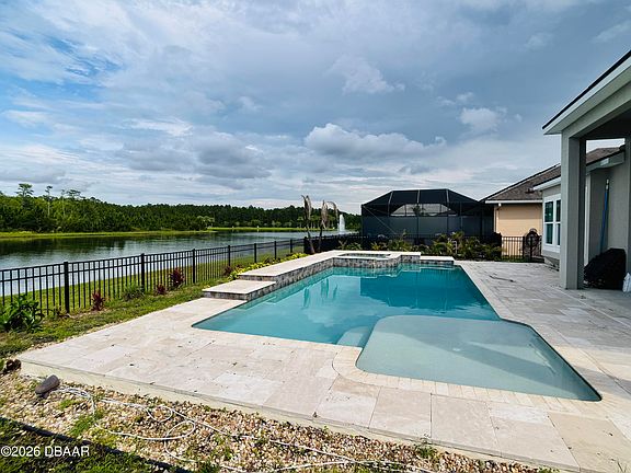 3rd image of 672 Mosaic Blvd