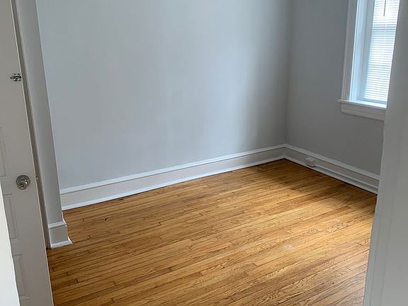 5th image of 1107 W Grace St APT 2