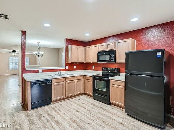 4th image of 336 Silver Lake Trl