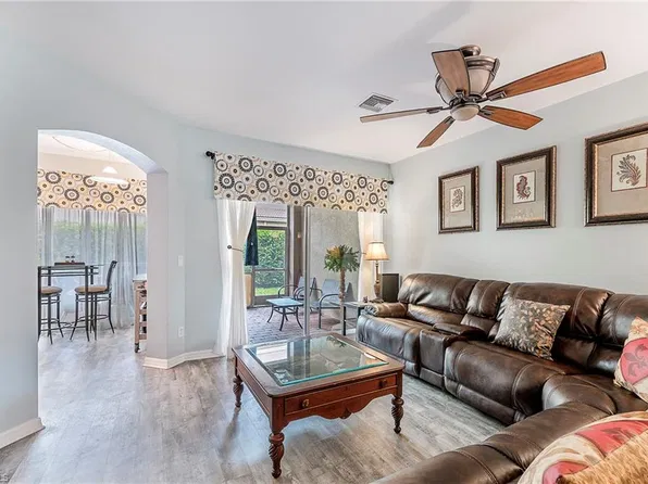 9672 Roundstone Cir, Fort Myers, FL 33967