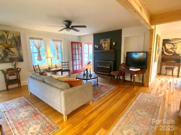 256 Forest Hill Cir #1, Brevard, NC 28712