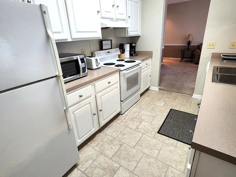 910 Churchill Xing — Photo 10