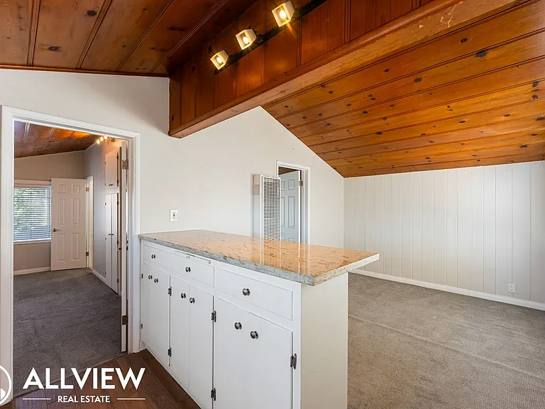926 W Balboa Blvd — Photo 8