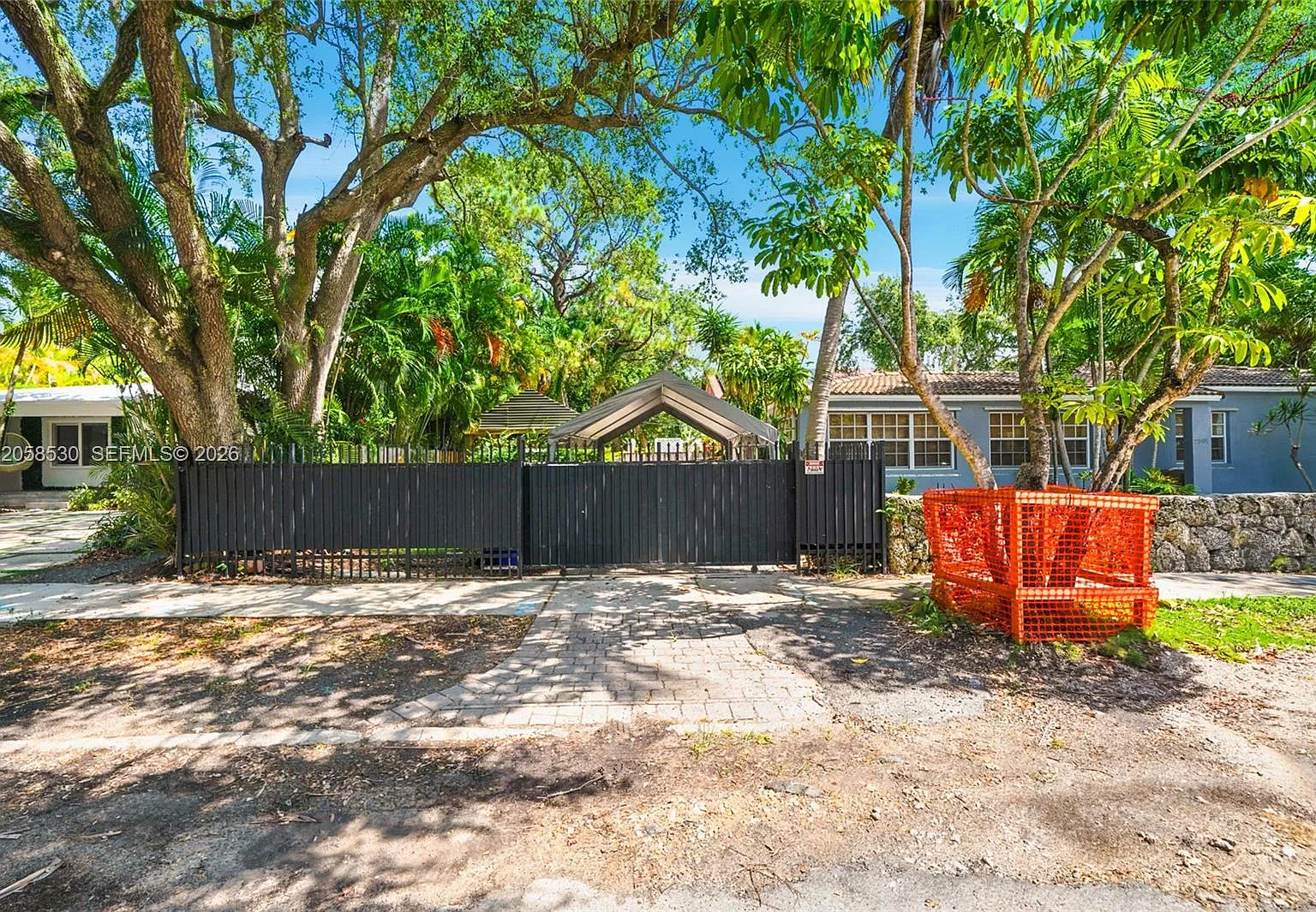 3 bed, 2.0 bath, $5,850 — Photo 4