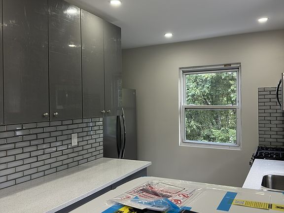 3rd image of 141-05 Jewel Ave Floor 2