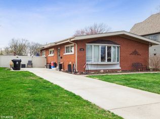 146 S Pleasant Ave, Bloomingdale, IL 60108