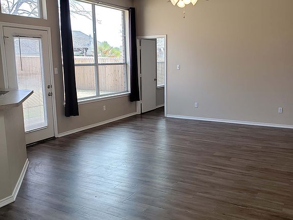 3rd image of 19341 Big Valley Dr