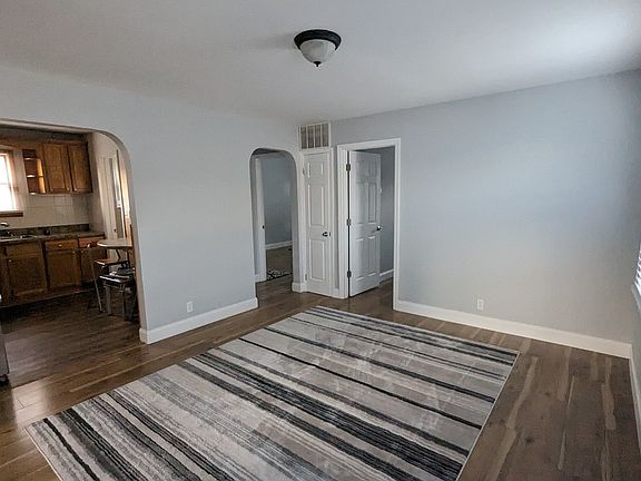3rd image of 15 Park Row Floor 1