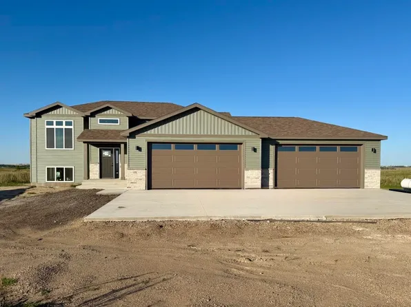 3809 Grayson Dr, Burlington, ND 58722
