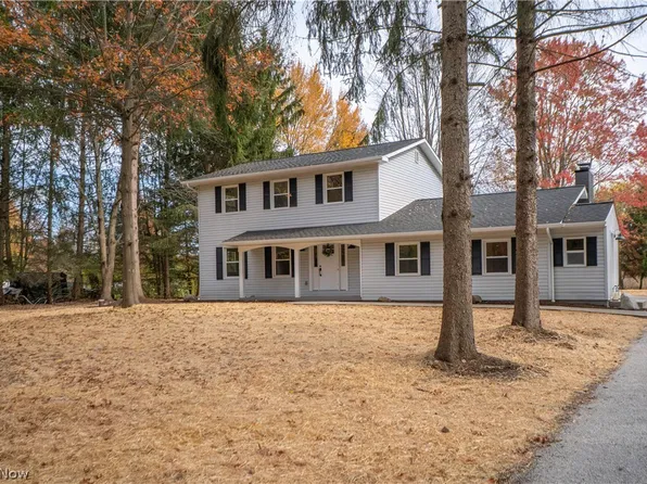 12754 Chamberlain Rd, Aurora, OH 44202