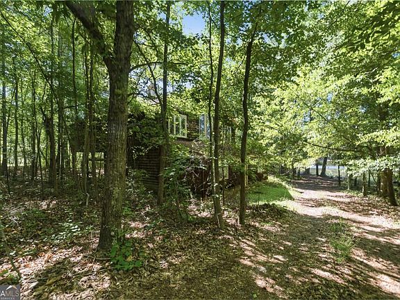 2nd image of 460 Honey Creek Rd SE
