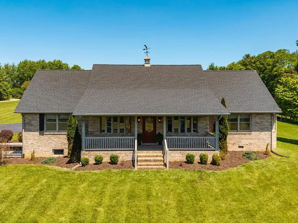 23 Entry School Rd, Waynesboro, VA 22980