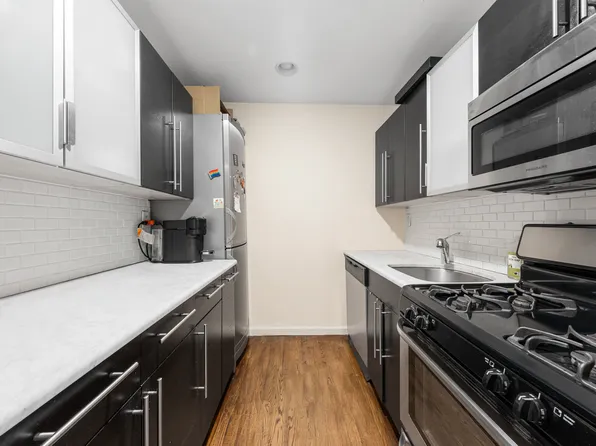 215 East 77th Street image 6 of 16