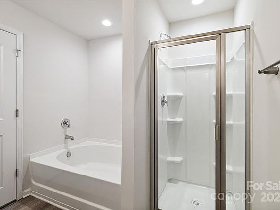 5th image of 13507 Circle Dr #4
