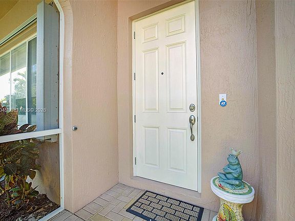 4th image of 2687 Clipper Cir