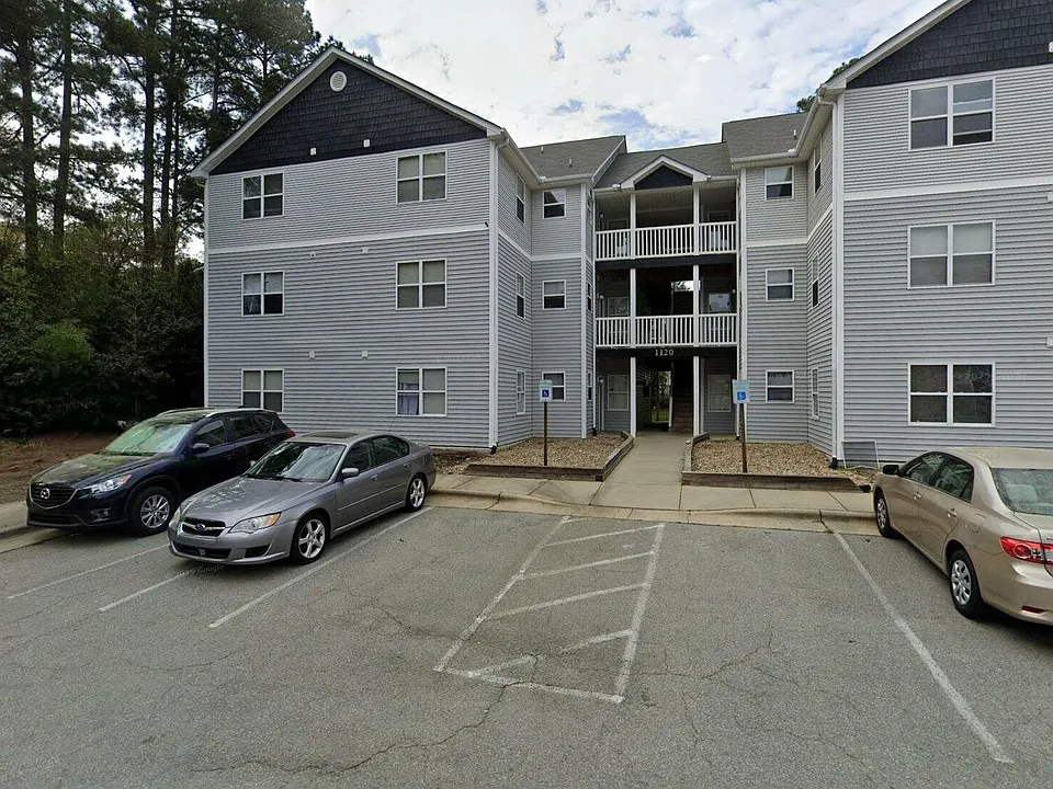 1120 Carlton Ave #304