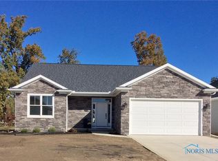 7814 Braeburn Rd, Holland, OH 43528