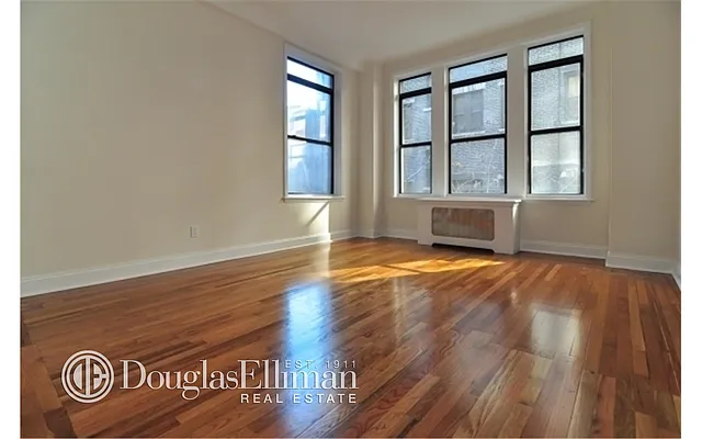 Rented by Douglas Elliman | media 16