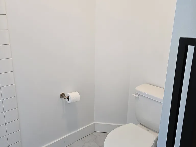 1401 Charles St #A — Photo 10