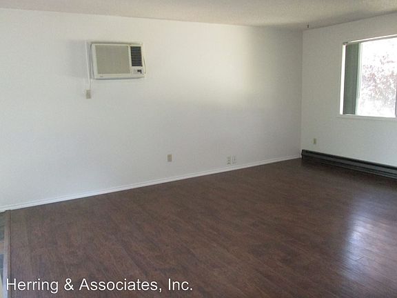 2nd image of 214 Eastridge Dr #A