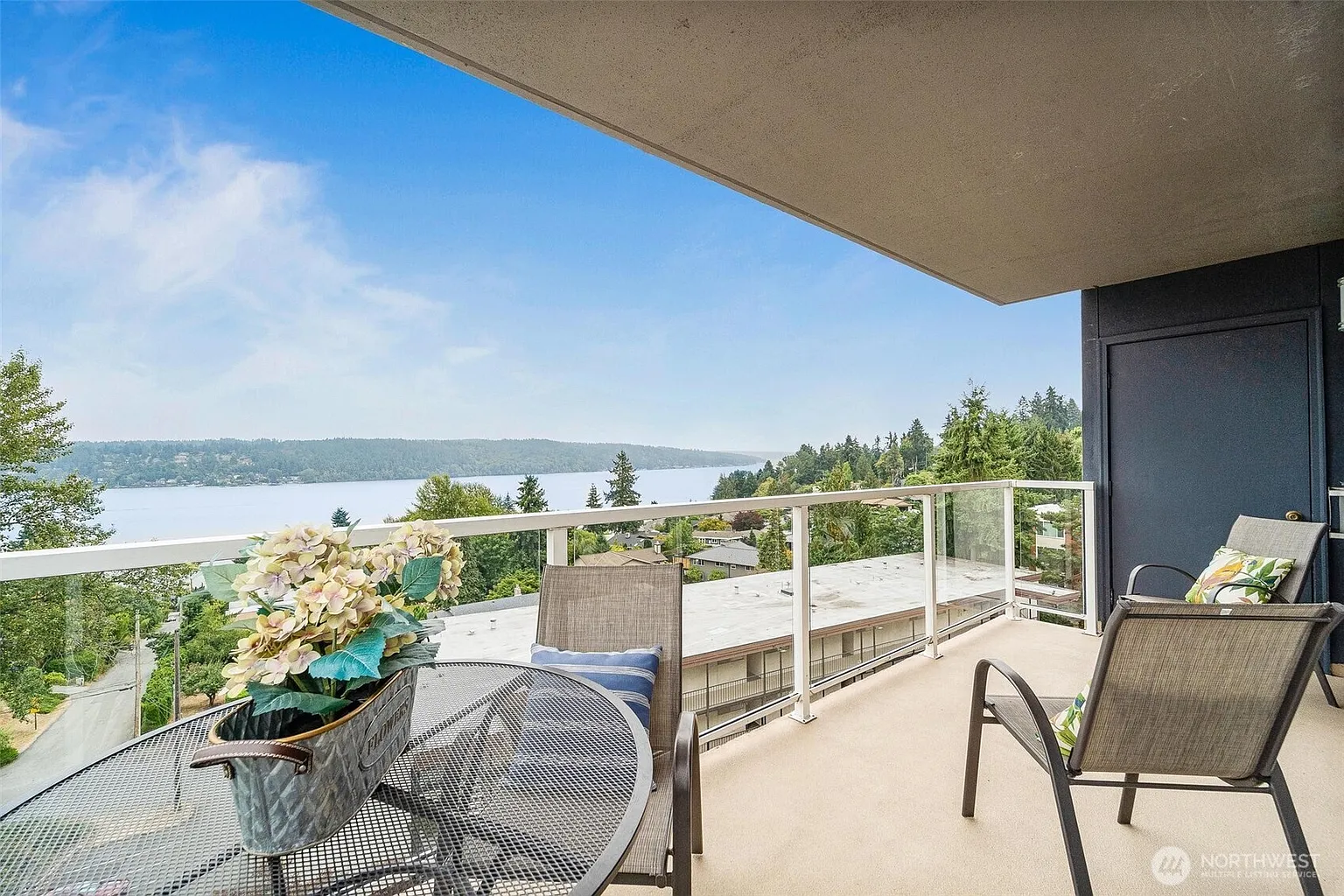 15020 Bothell Way NE #502 photo 1