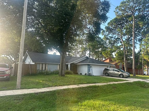 3rd image of 341 Woods Lake Dr