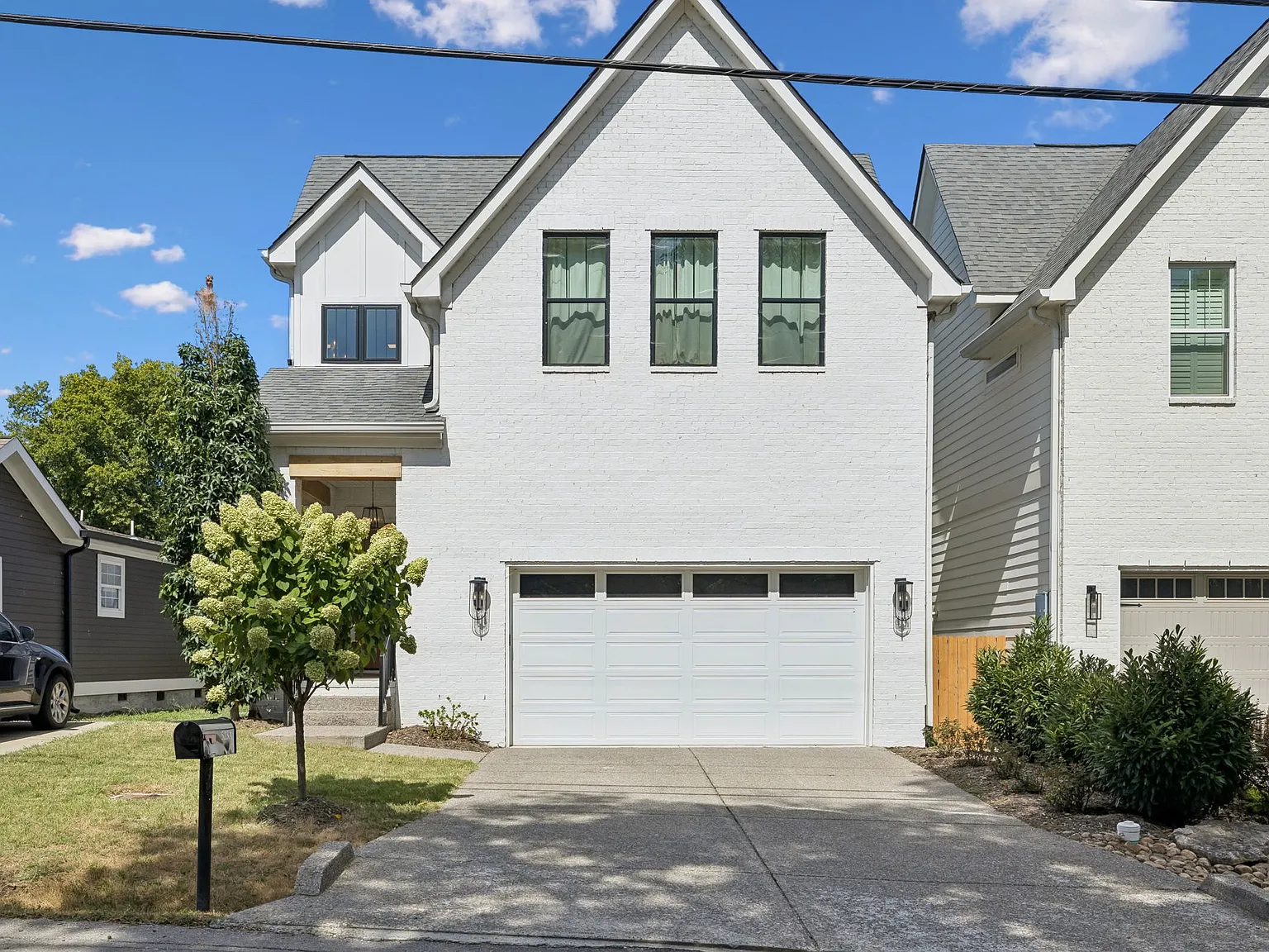 4 bed, 3.5 bath, 2430 sqft, $4,400 — Photo 1