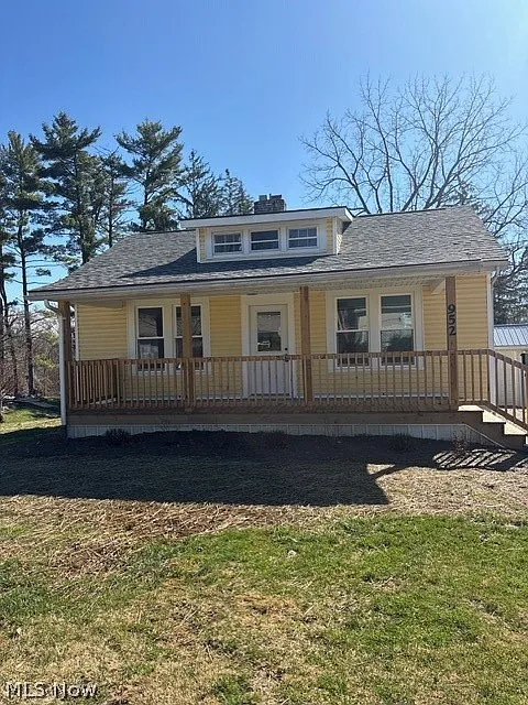 952 Taylor St photo 1