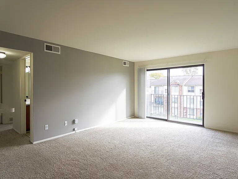 Windemere Apartments — Photo 12