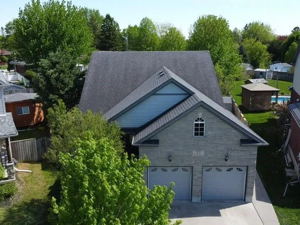 22 Mullin Dr, Guelph, ON N1E 0E1