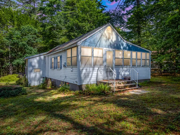 20 Haskell Avenue, Raymond, ME 04071