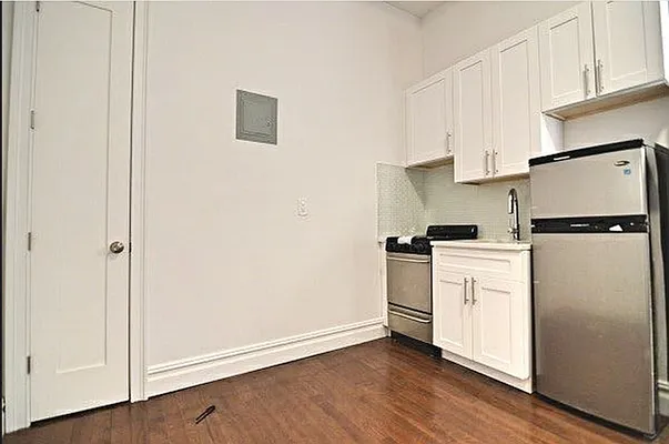 Rented by Compass | media 6