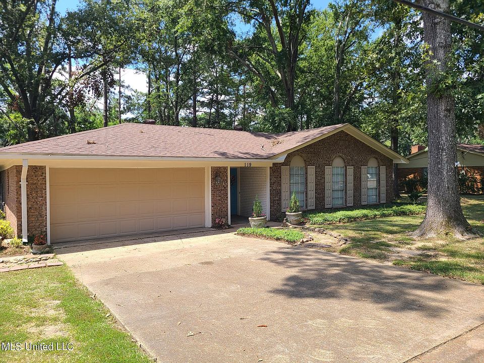 1st image of 119 Saint Augustine Dr