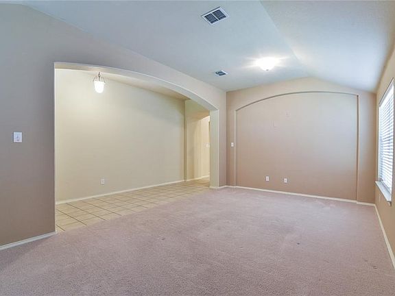 3rd image of 506 Cunningham Dr
