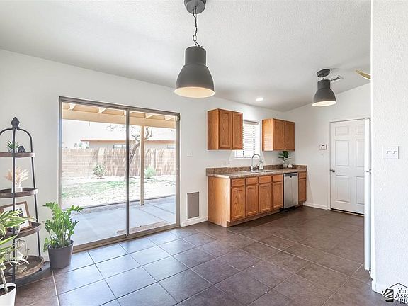 3rd image of 10476 S Monsoon Ave