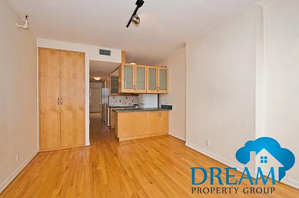 Rented by Dream Property Group LLC | media 3