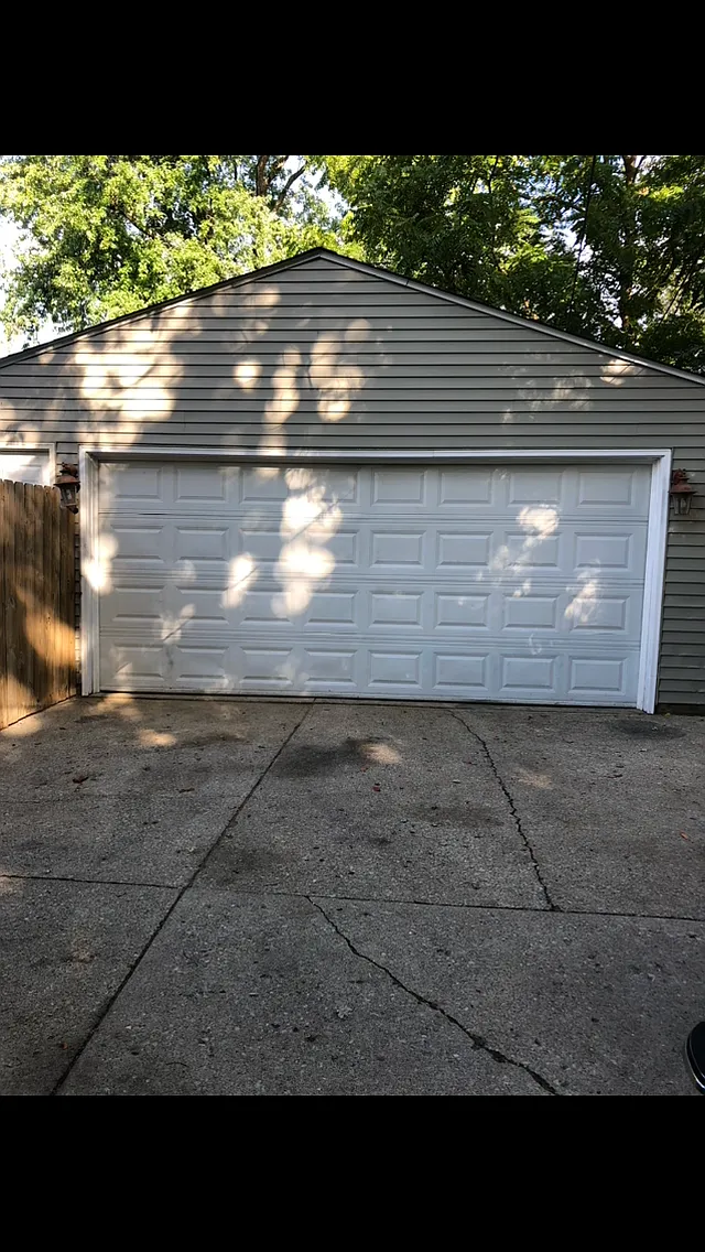 3 bed, 864 sqft, $1,700 — Photo 3