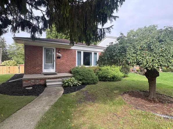 4020 Gertrude St, Dearborn Heights, MI 48125
