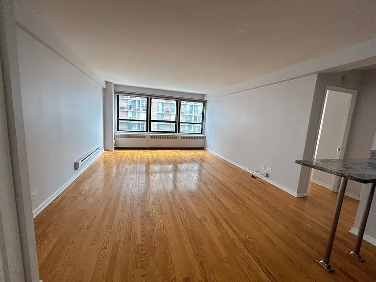 4180 Marine Terrace Apartments — Photo 137