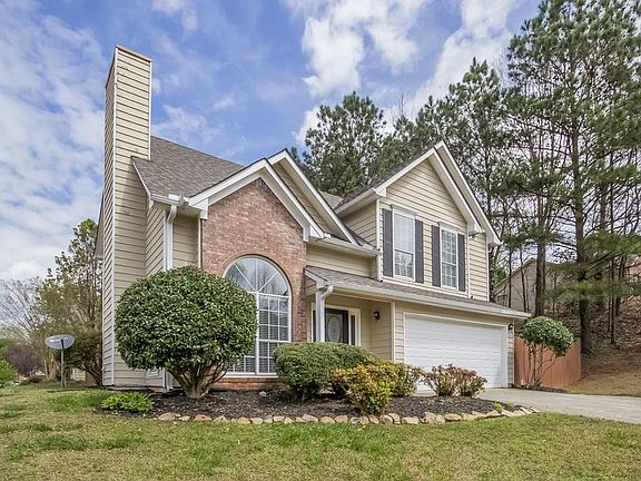 2nd image of 580 Paris Dr