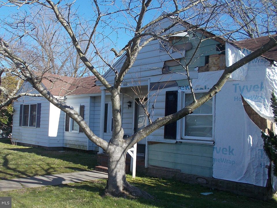 1st image of 422 Linden Ave