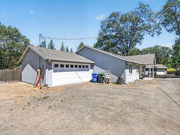 2nd image of 82 Maple St