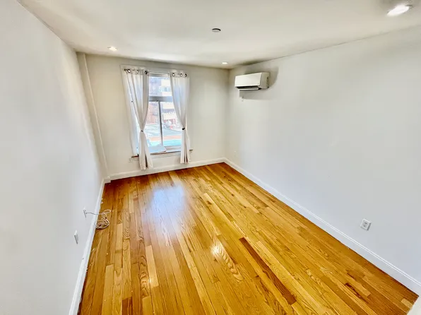 65-50 Austin Street image 13 of 19