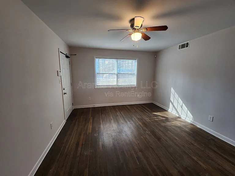 1651 Line Cir #1 — Photo 3