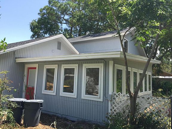 3rd image of 1526 Silver Oak Ln