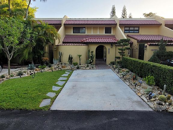 5th image of 3868 Alcantara Ave
