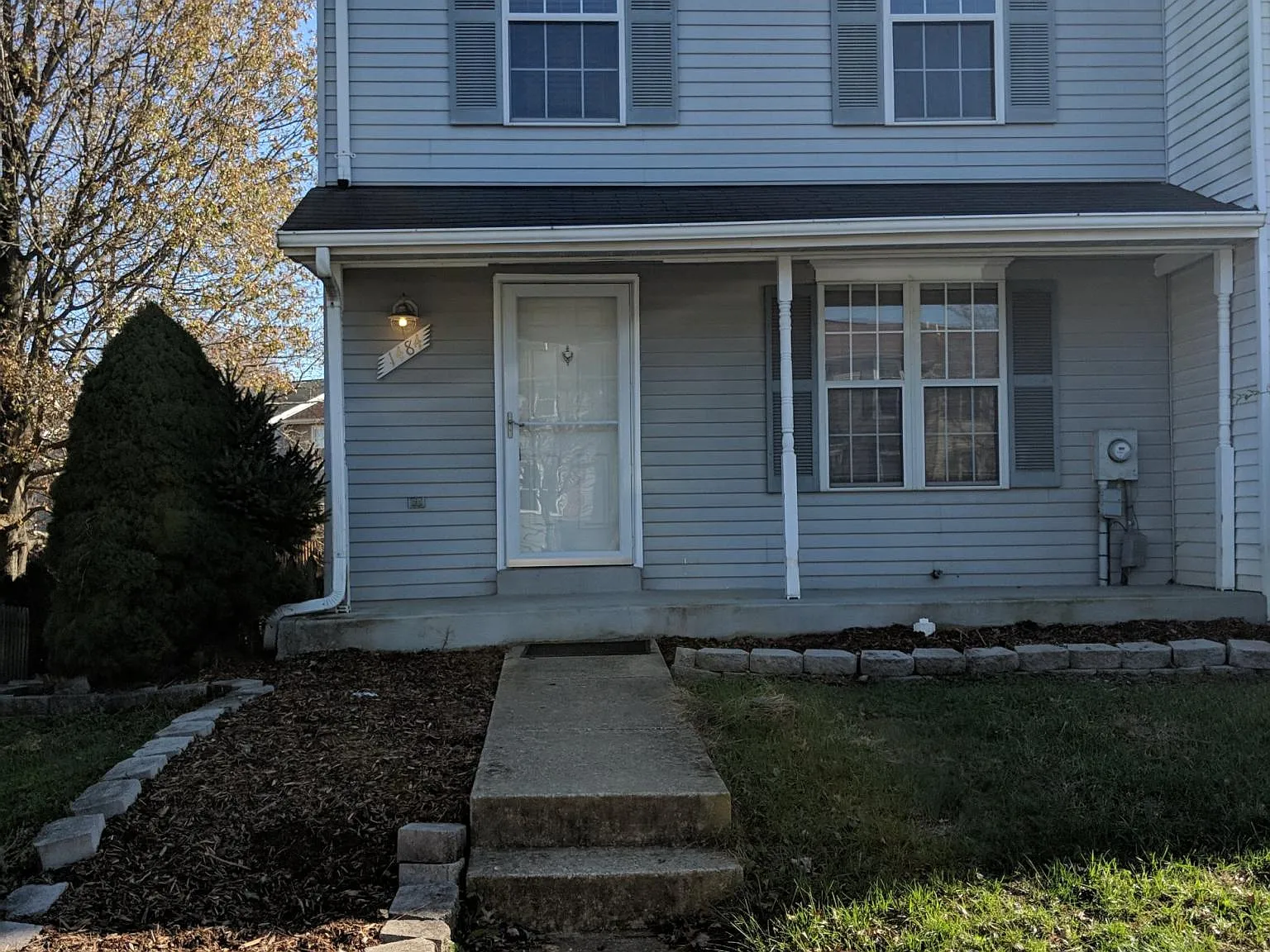 3 bed, 1360 sqft, $2,400 — Photo 1