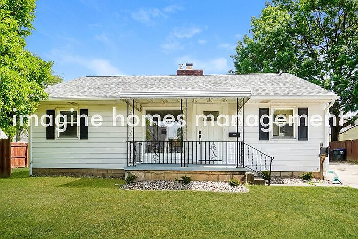 1st image of 2835 11th St