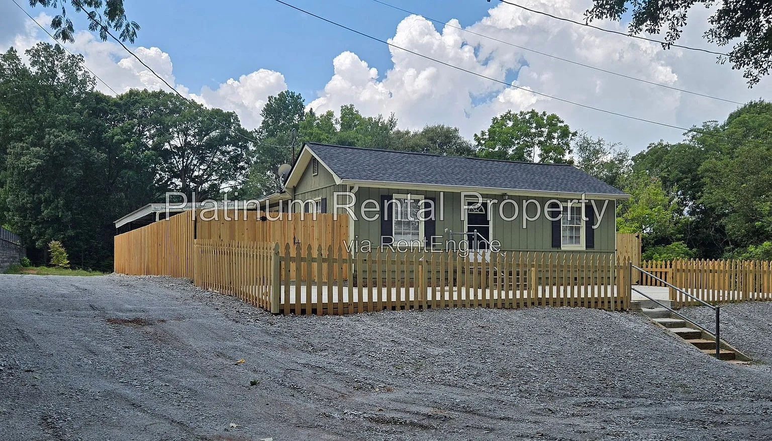 3 bed, 1.0 bath, 1504 sqft, $1,799 — Photo 1