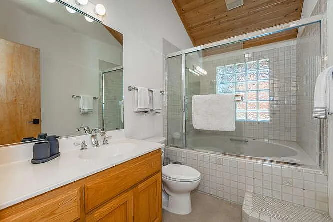 12160 Lausanne Way — Photo 23